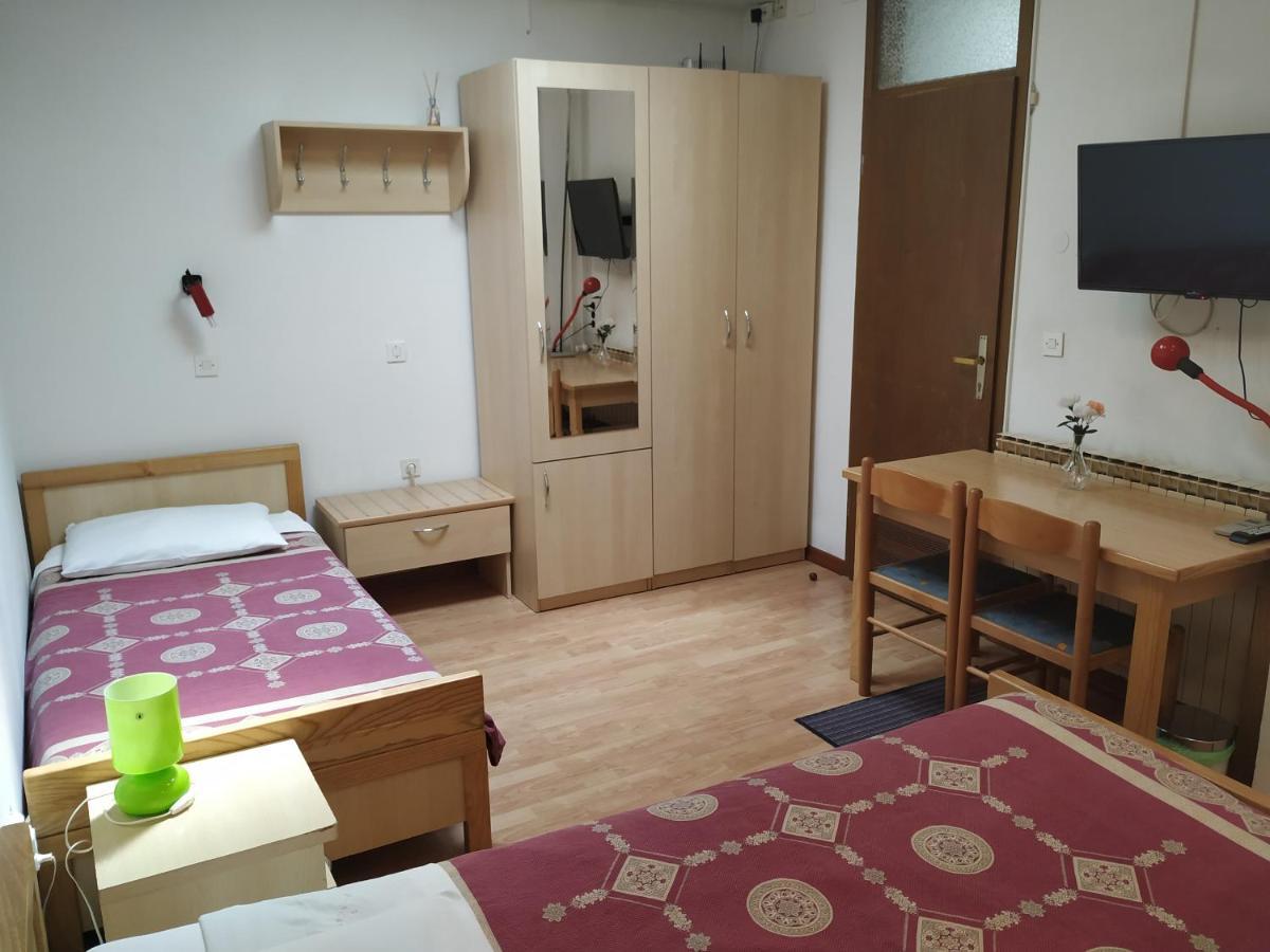 Accomodation Pertout Nova Gorica Exteriér fotografie
